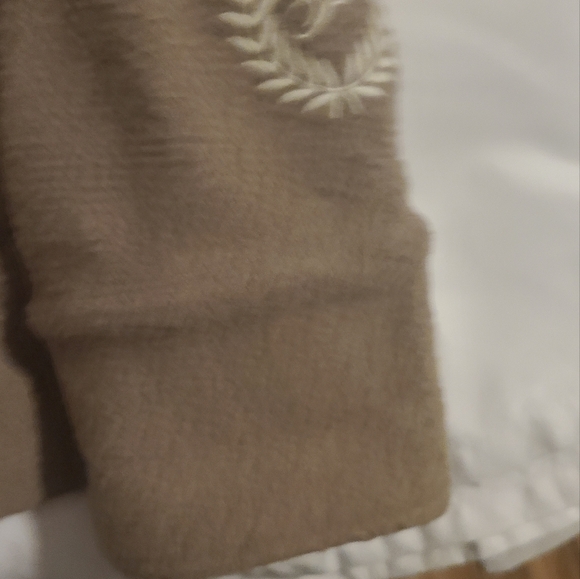 Shacket - Picture 3 of 5